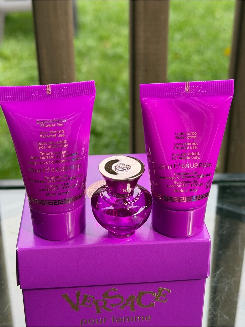 Versace Dylan Purple gift box - Picture 2 of 9